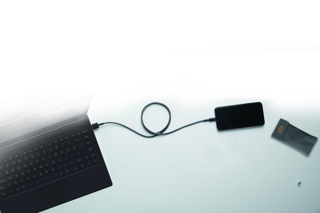 2_c-lightning-a8012h12-anker-powerline-select-usb-kabl-light-konekt-3ft-za-offlineukcrna-200156