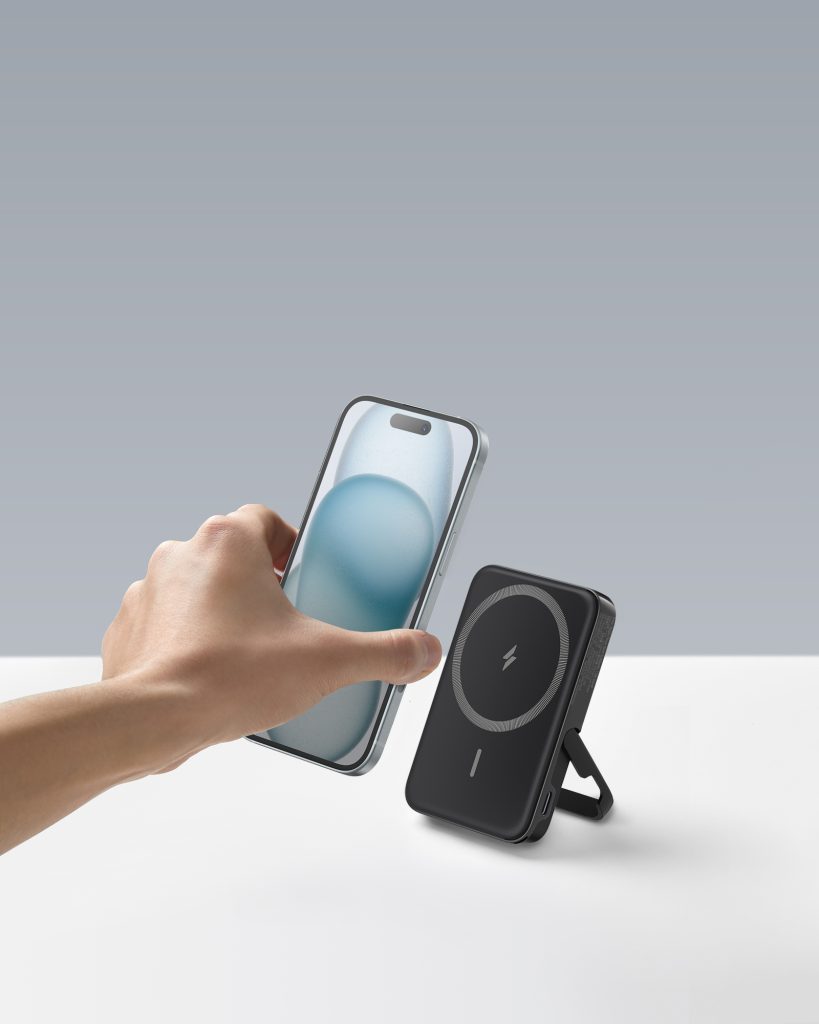 2_magnetski-punjaa-a1618g11-anker-322-maggo-baterija-powercore-5k-b2b-evropa-crna-iteracija-1-200249